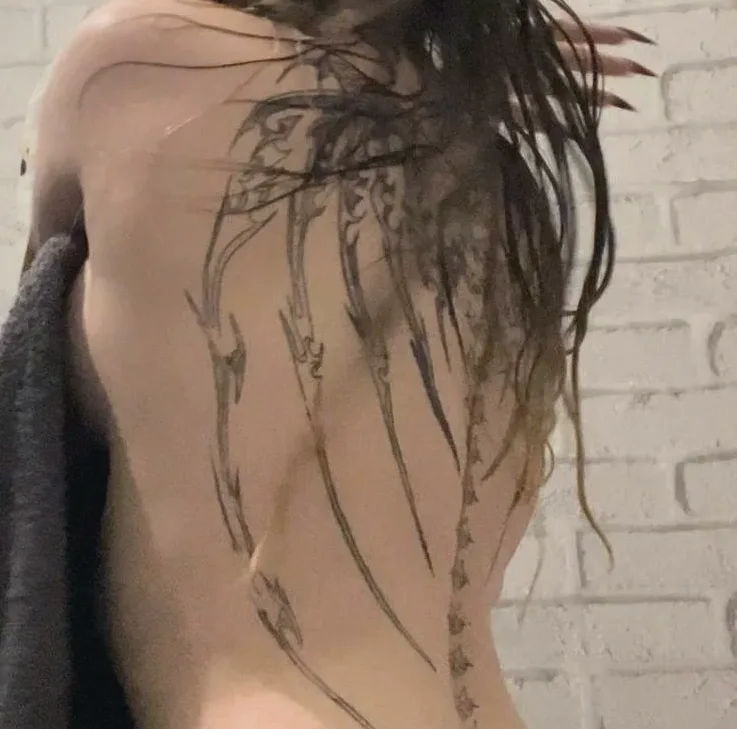 Amy, 21