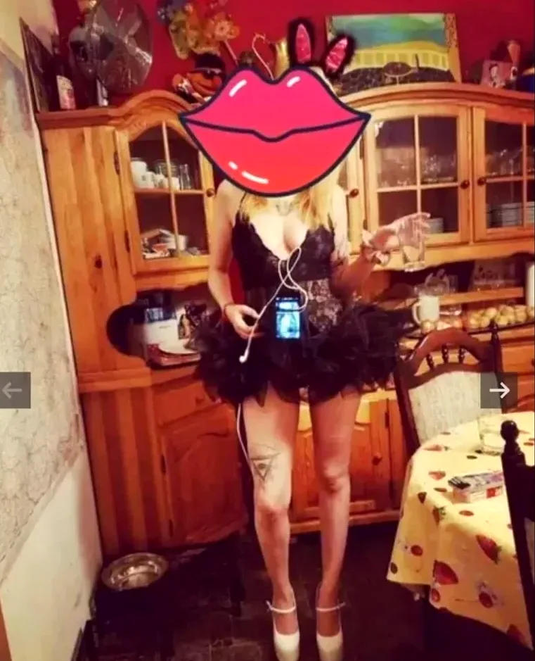 Bethan, 34