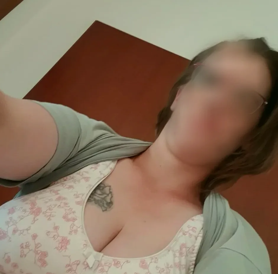 Lily, 35