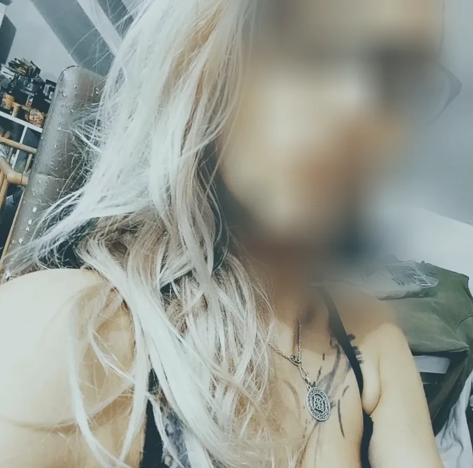 Sadia, 30